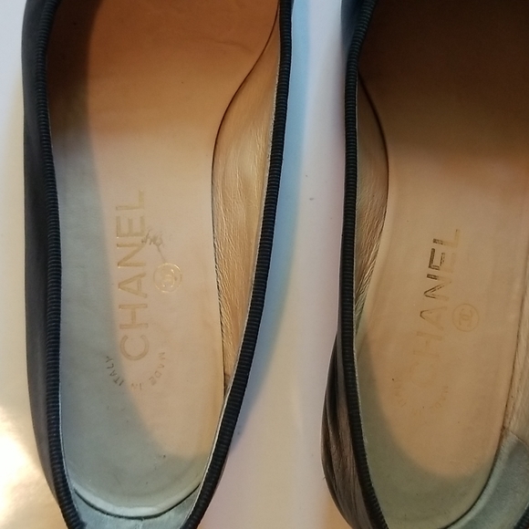 CHANEL Lambskin Patent Toe Ballerina Flats - Picture 3 of 13